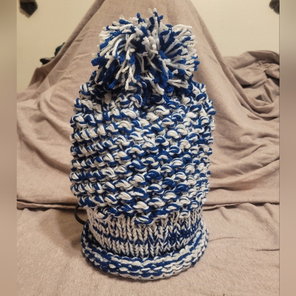 Handmade beanie - Picture 2 of 2